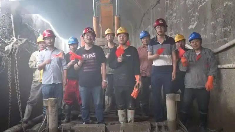 闺蜜的时尚对决